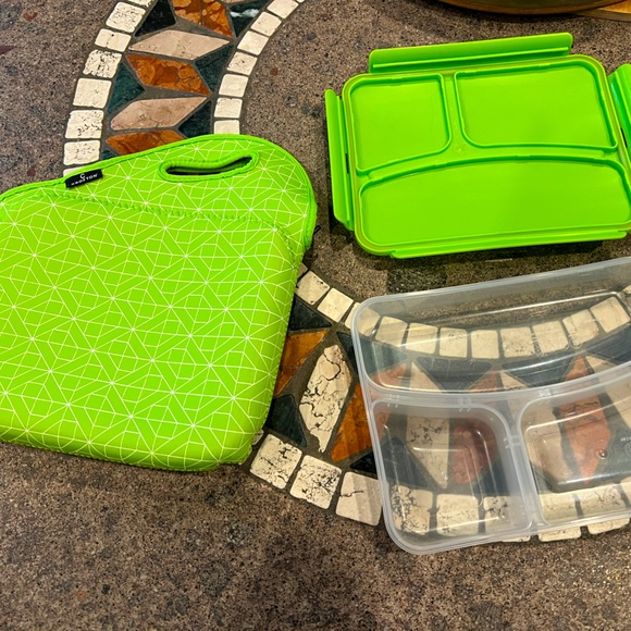 Green geometric neoprene insulated lunch box w/ tray and lid NEW lunchbox BTS - Picture 1 of 10